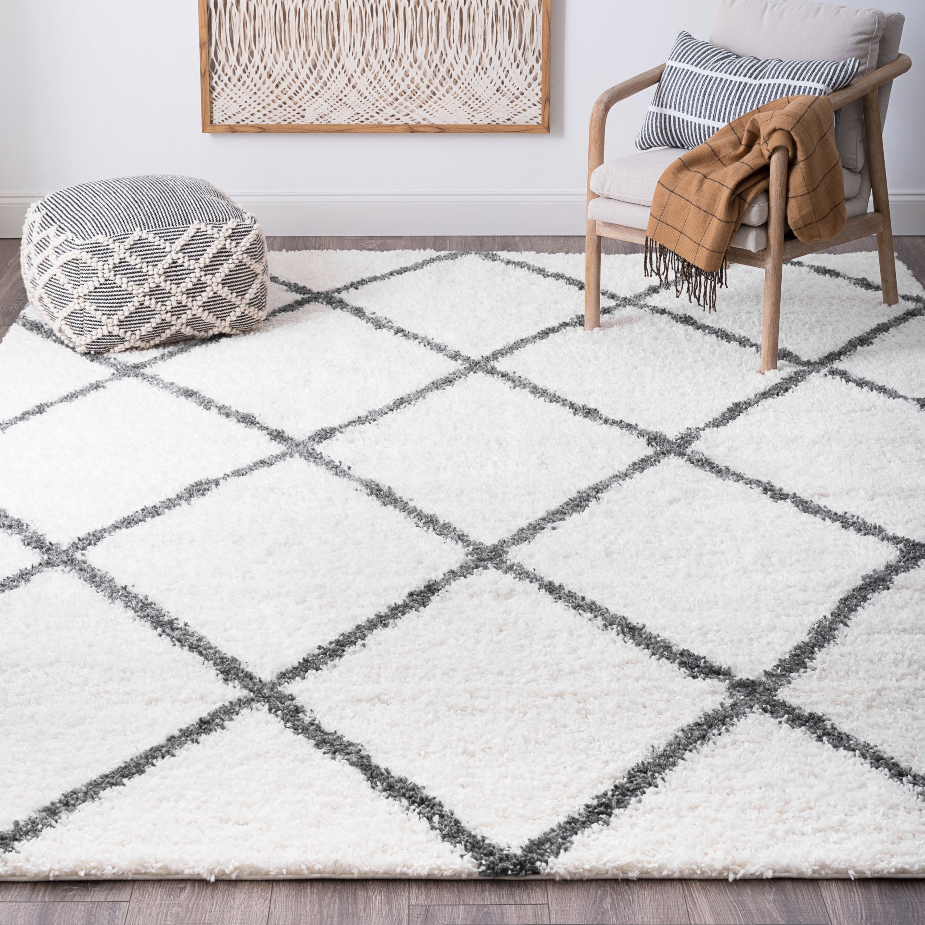 7'10" x 10'2" White and Gray Diamond Area Rug – Transitional Indoor Rug