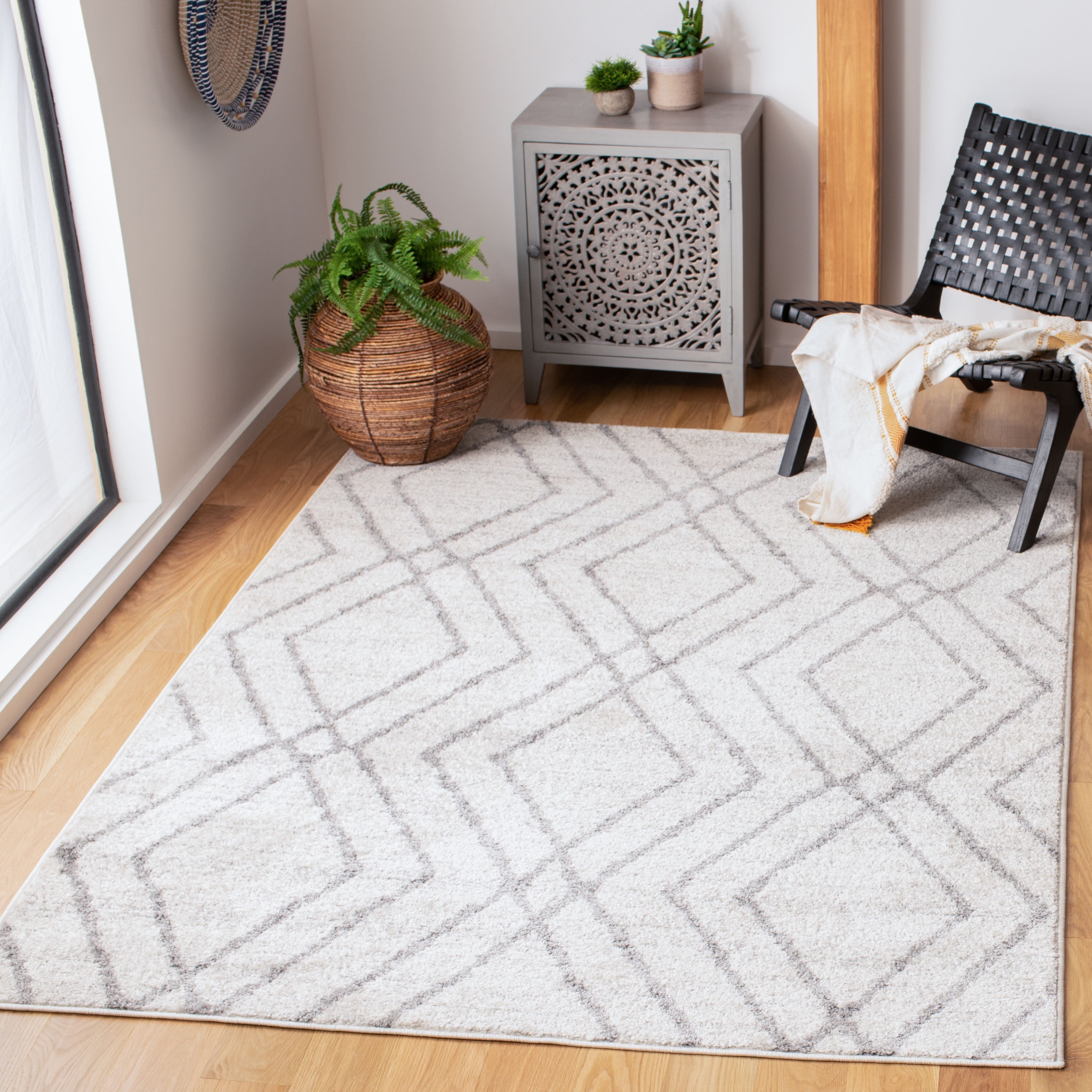 Geometric Area Rug, Ivory/Grey, 8' X 10'