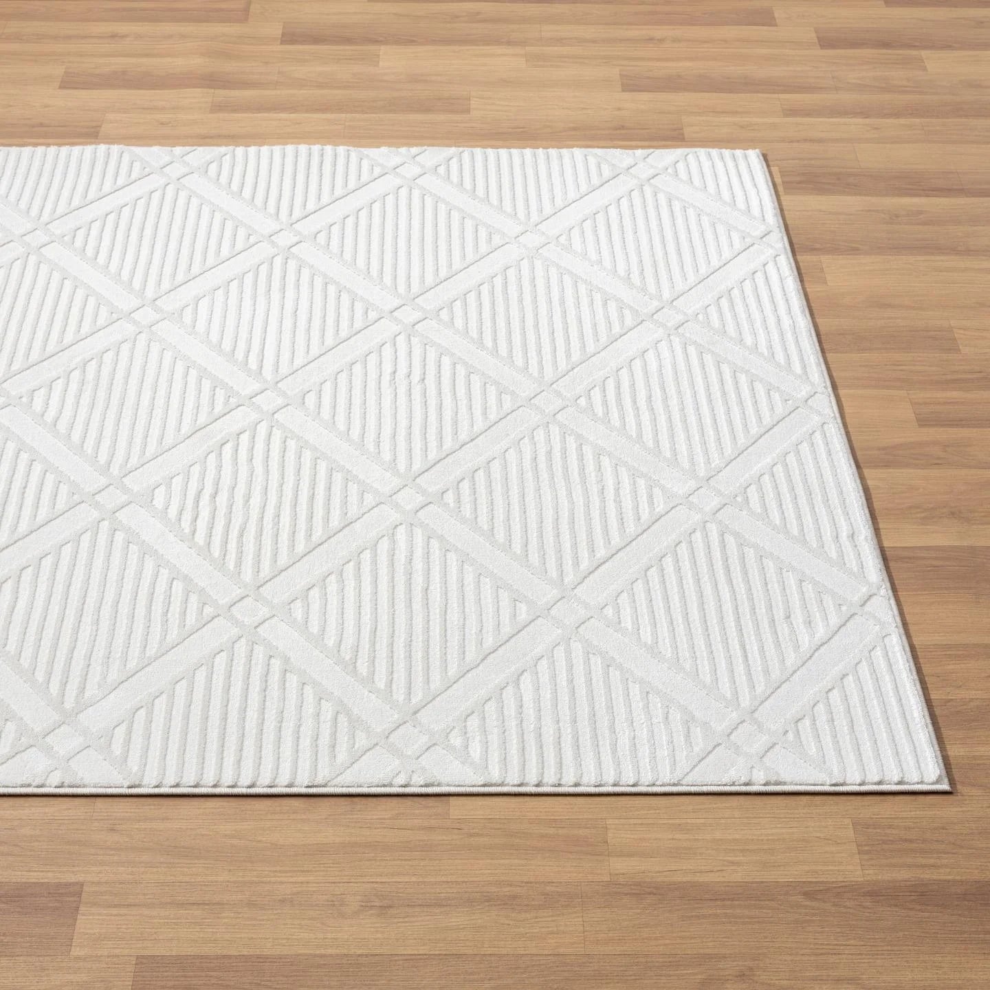 Geometric Diamond Shaped Cream 8X10 Area Rug