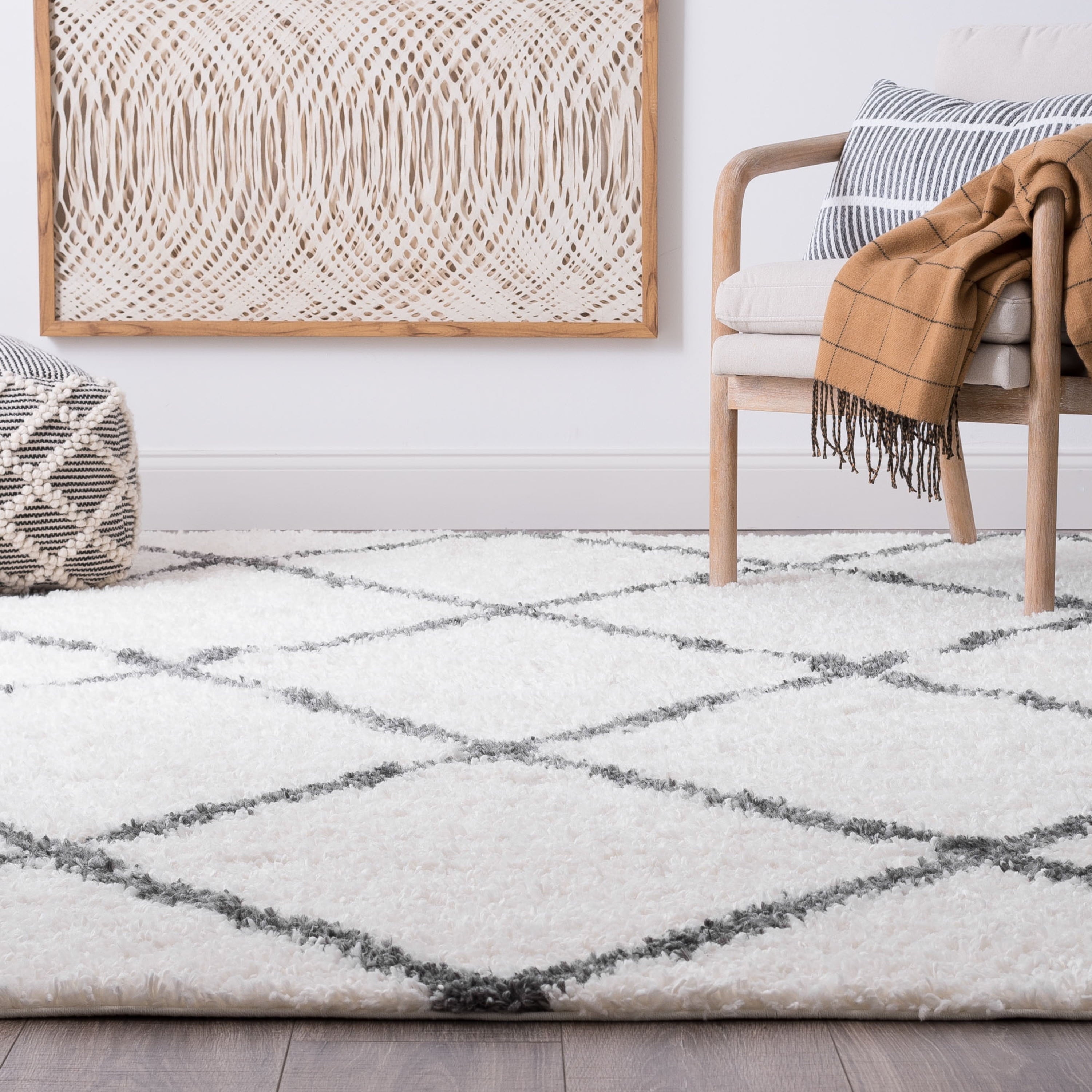 7'10" x 10'2" White and Gray Diamond Area Rug – Transitional Indoor Rug