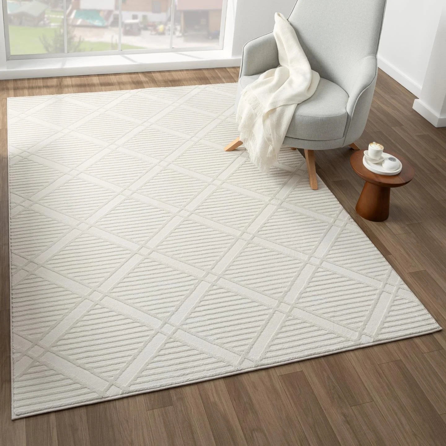 Geometric Diamond Shaped Cream 8X10 Area Rug