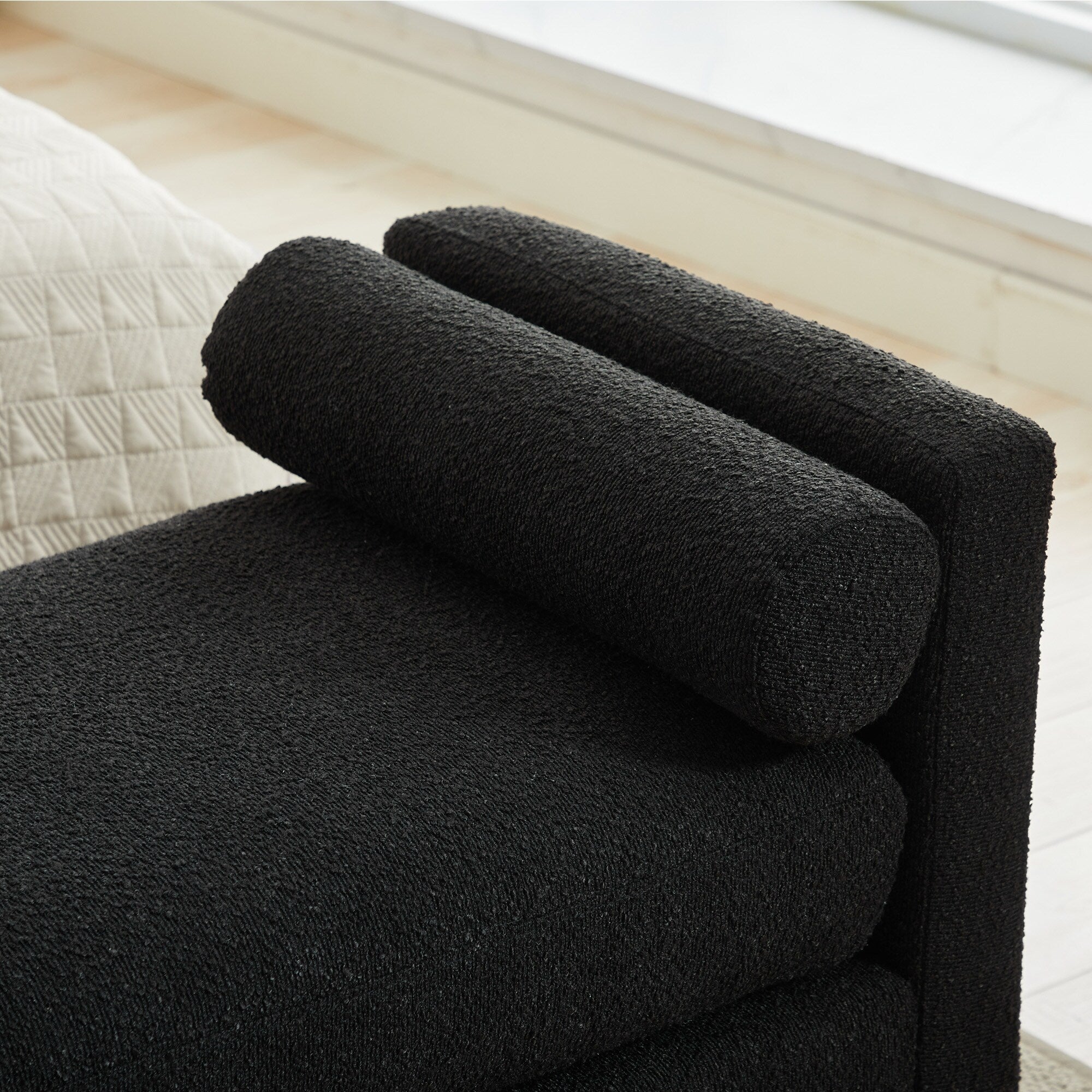 Bedroom Bench with Pillows and Solid Wood Legs for Living Rooms and Entryway