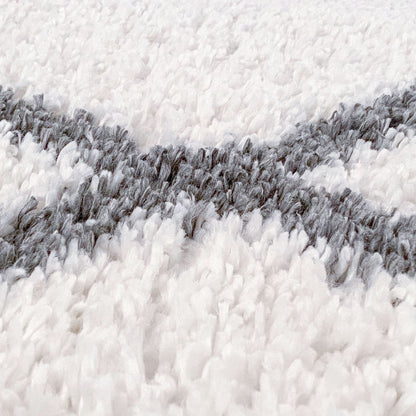 7'10" x 10'2" White and Gray Diamond Area Rug – Transitional Indoor Rug