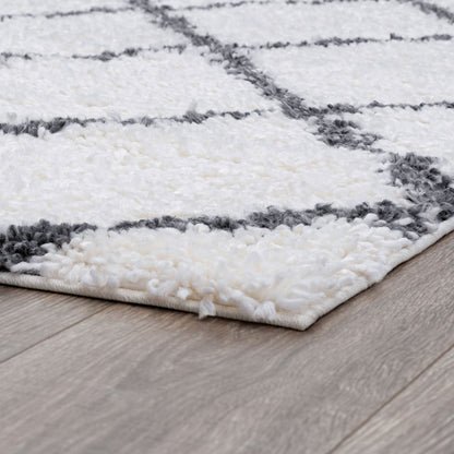 7'10" x 10'2" White and Gray Diamond Area Rug – Transitional Indoor Rug