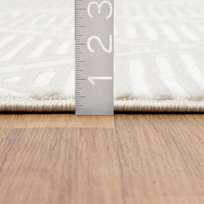 Geometric Diamond Shaped Cream 8X10 Area Rug