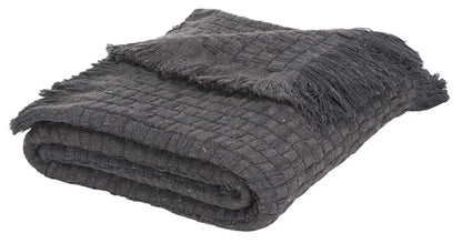 Inaya Throw