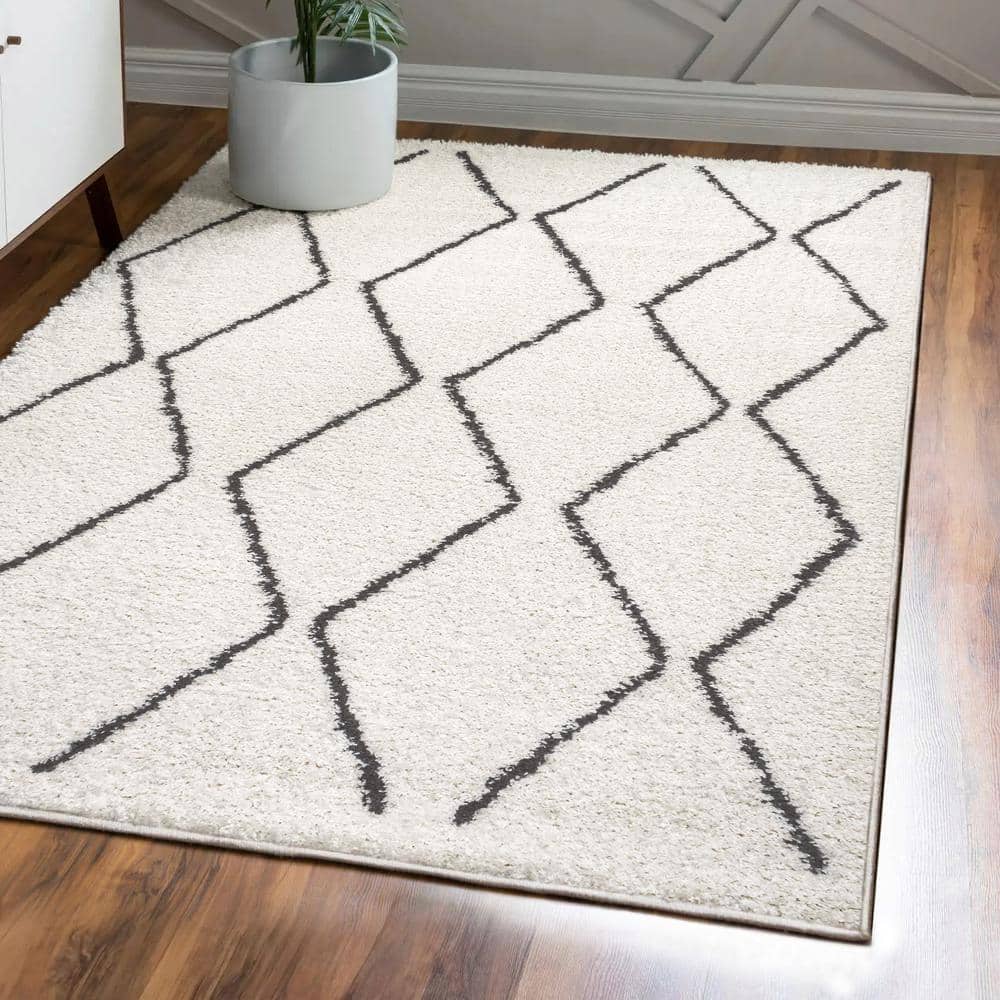 Moroccan Diamond Shag White/Gray 8 Ft. X 10 Ft. Area Rug